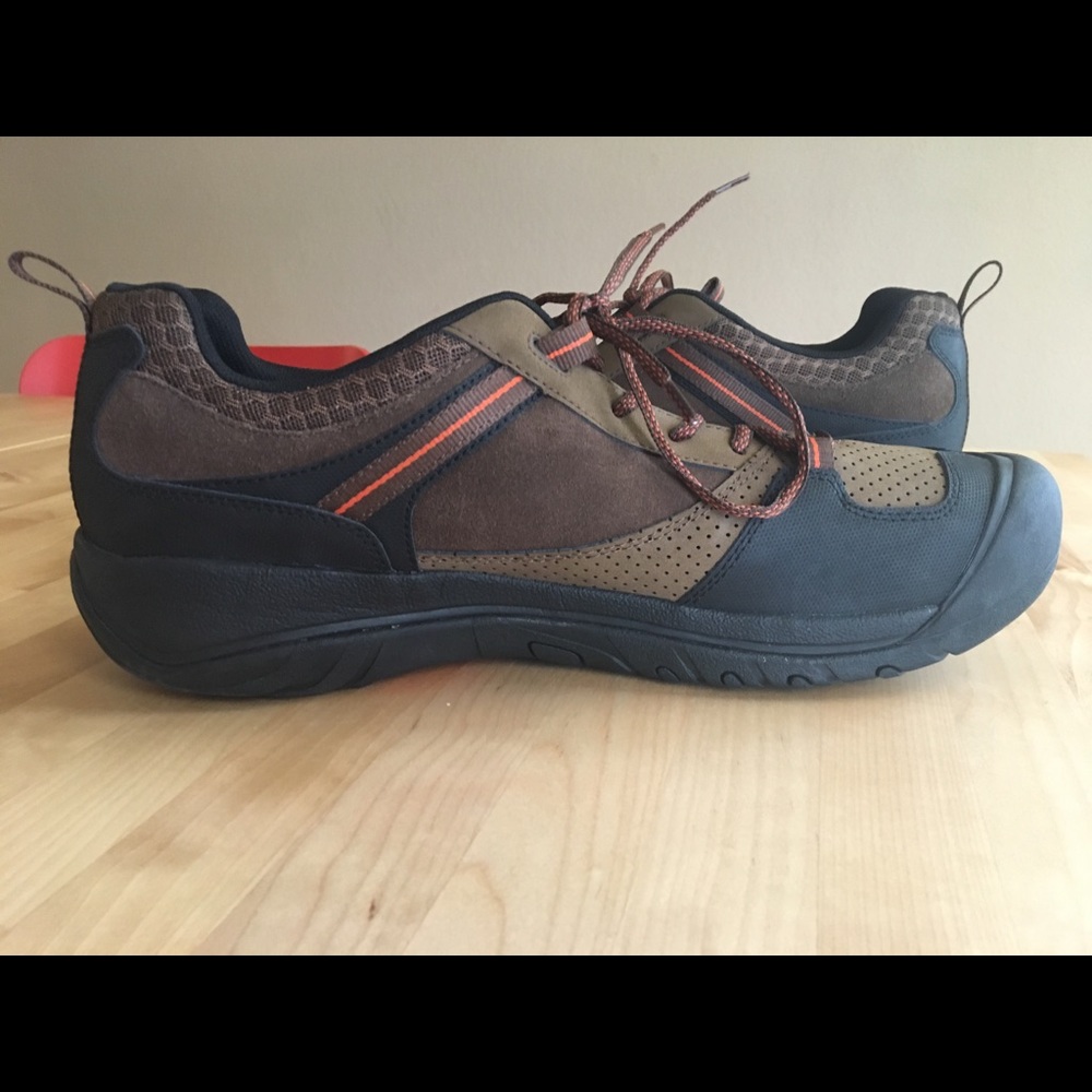 Keen Montford Men’s Hiking Shoe